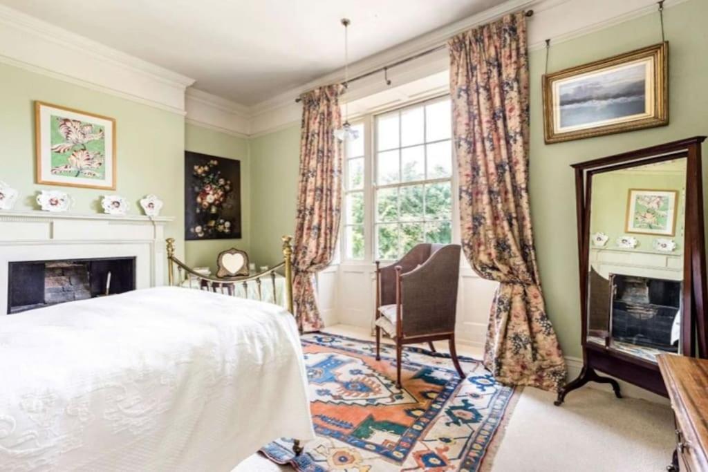 Cressy Hall - Historic Grade II Listed Manor, Gorgeous Topiary Garden Gosberton Bagian luar foto